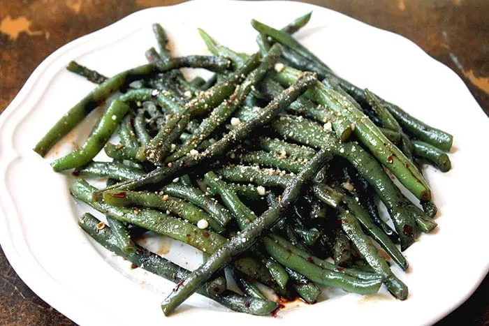 Green Beans with Ginger and Soy