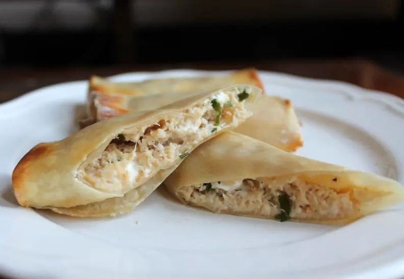 Skinny Crab Rangoon Egg Rolls