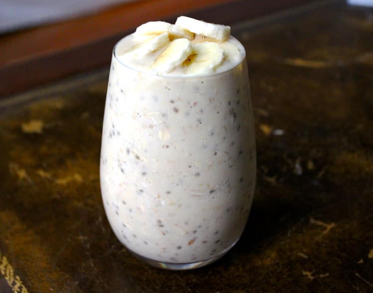 5-Ingredient Peanut Butter Banana Overnight Oats