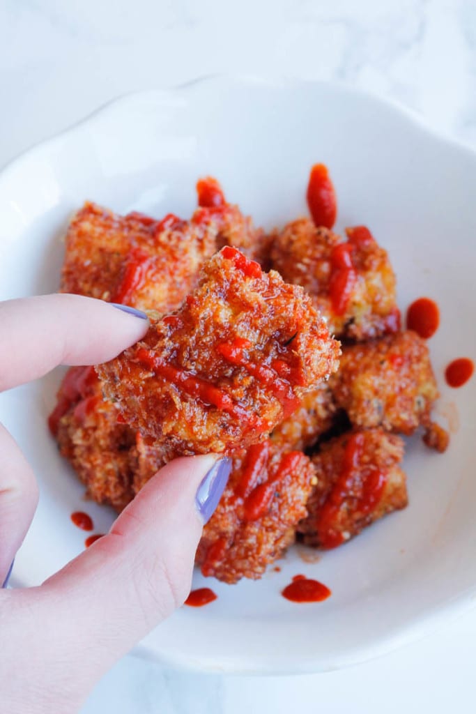 Sriracha Oven-Baked Chicken Bites