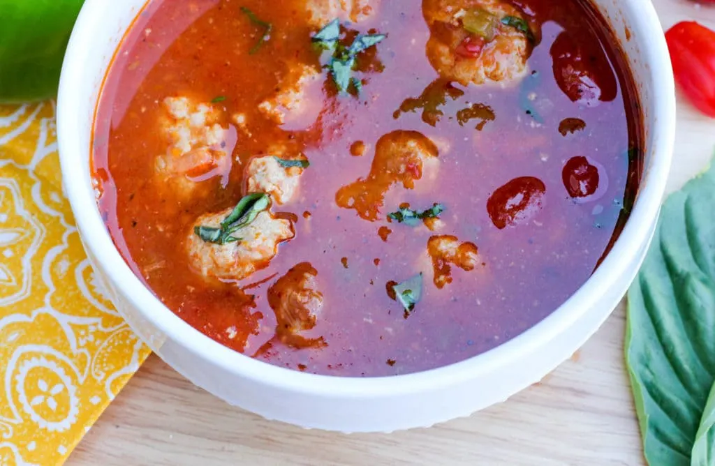 Light Meatball Tomato Basil Soup