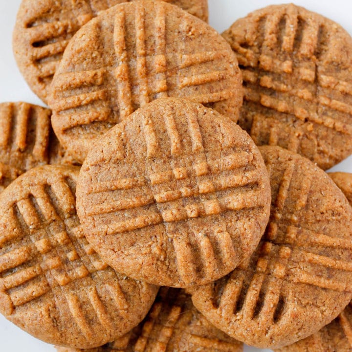 4-Ingredient Paleo Peanut Butter Cookies